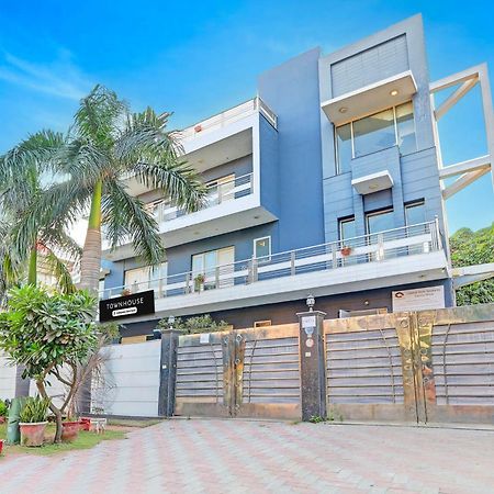 Townhouse Sector 49 Sohna Road Ξενοδοχείο Γκουργκάον Εξωτερικό φωτογραφία